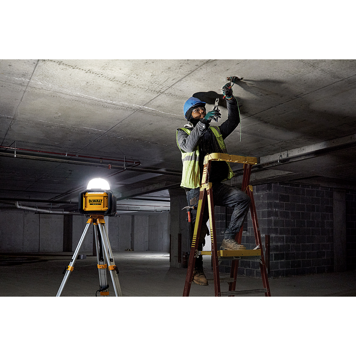 DEWALT Akku-Baustellenstrahler 18V Basisversion