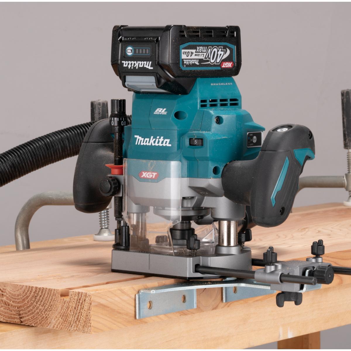 Makita Akku-Oberfräse XGT - 40V max. 12 mm - 8.000-25.000 U/min - RP001GZ