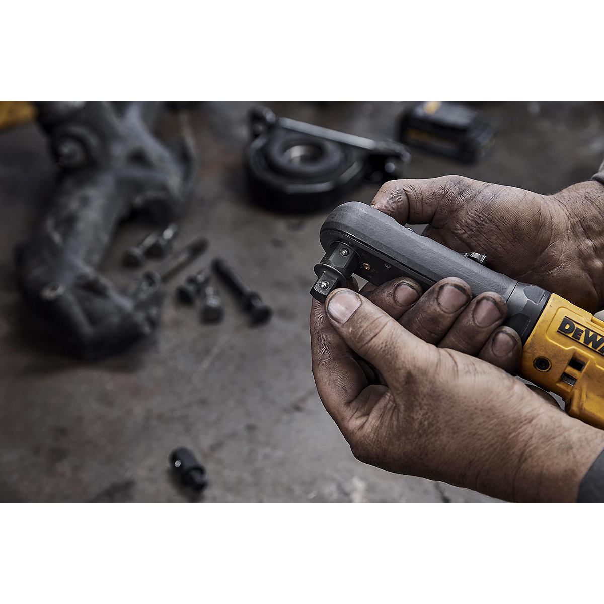 DEWALT Akku-Ratsche 3/8 - 1/2 Zoll 18V + 1 Akku + Schnellladegerät