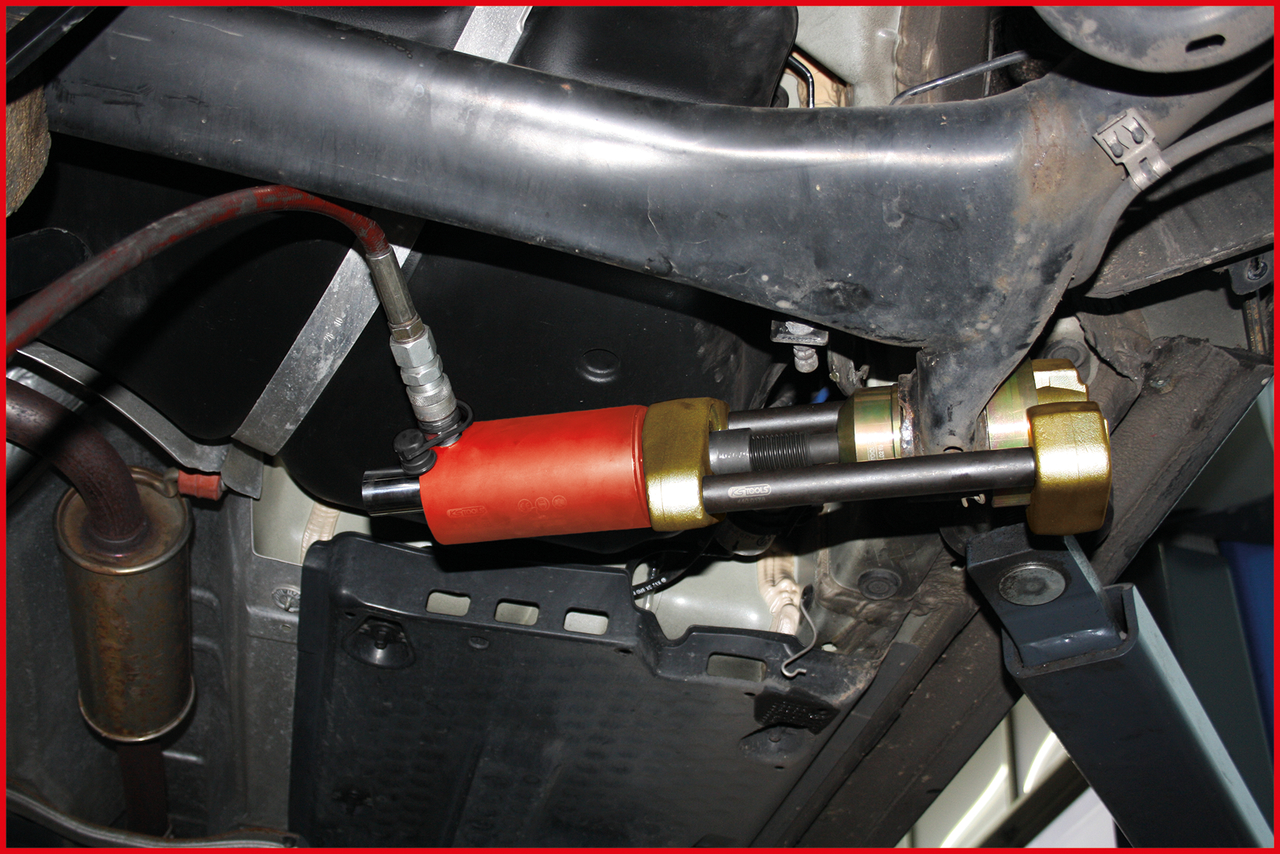 KS Tools Hinterachsbuchsen-Satz für Volkswagen - Audi - Seat - Skoda, 4-tlg