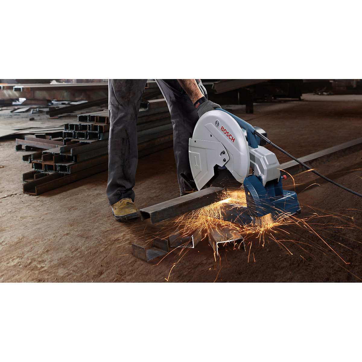 Bosch Metalltrennsäge GCO 14-24 J, 2400 W, 3800 U/min