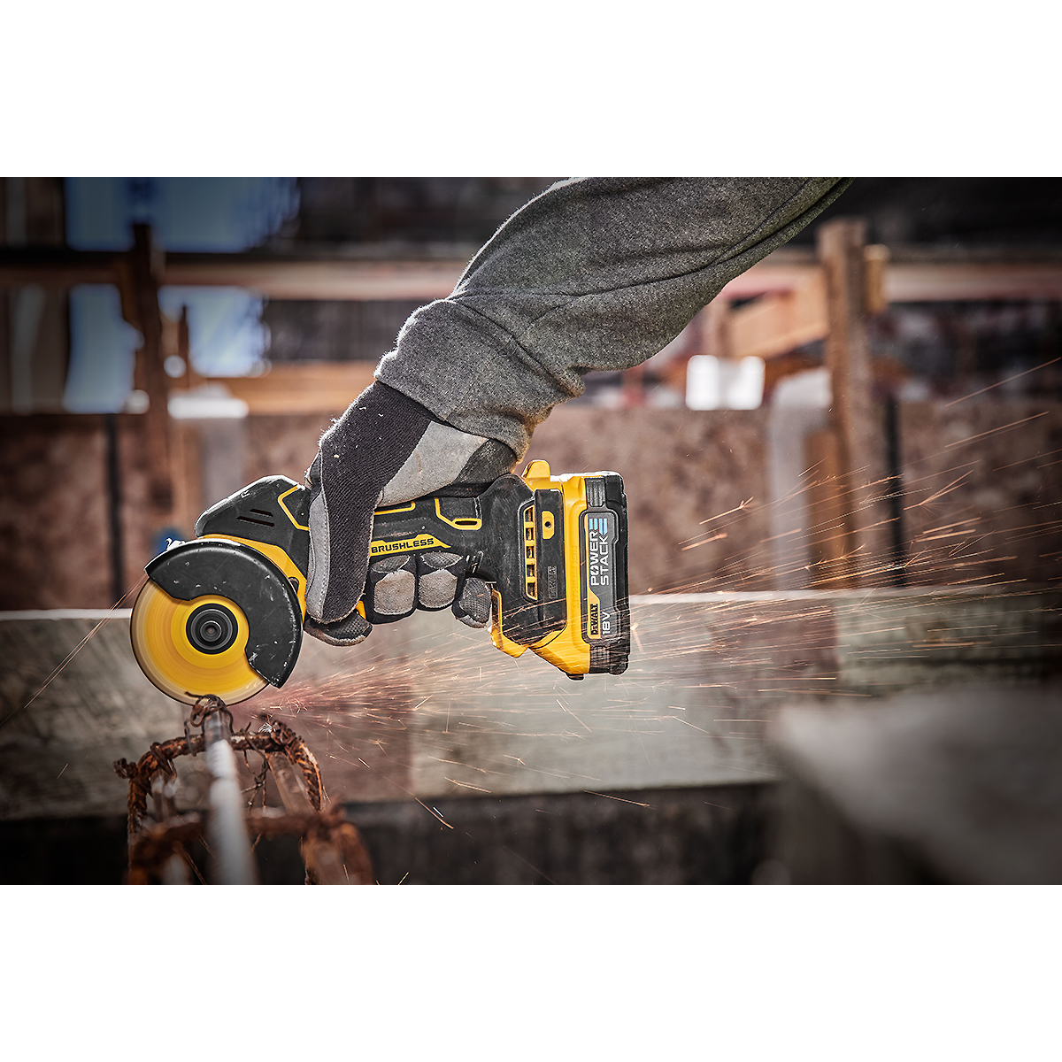DEWALT Akku-Multimaterialschneider 18V 76mm