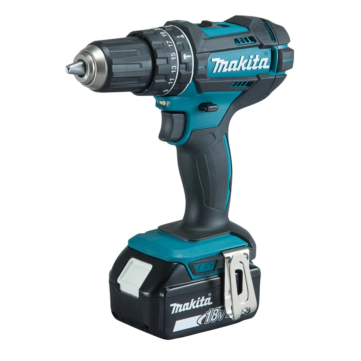 Makita Akku-Schlagbohrschrauber 18V / 3,0 Ah, 2 Akkus + Ladegerät im MAKPAC mit weißer Gehäusefarbe