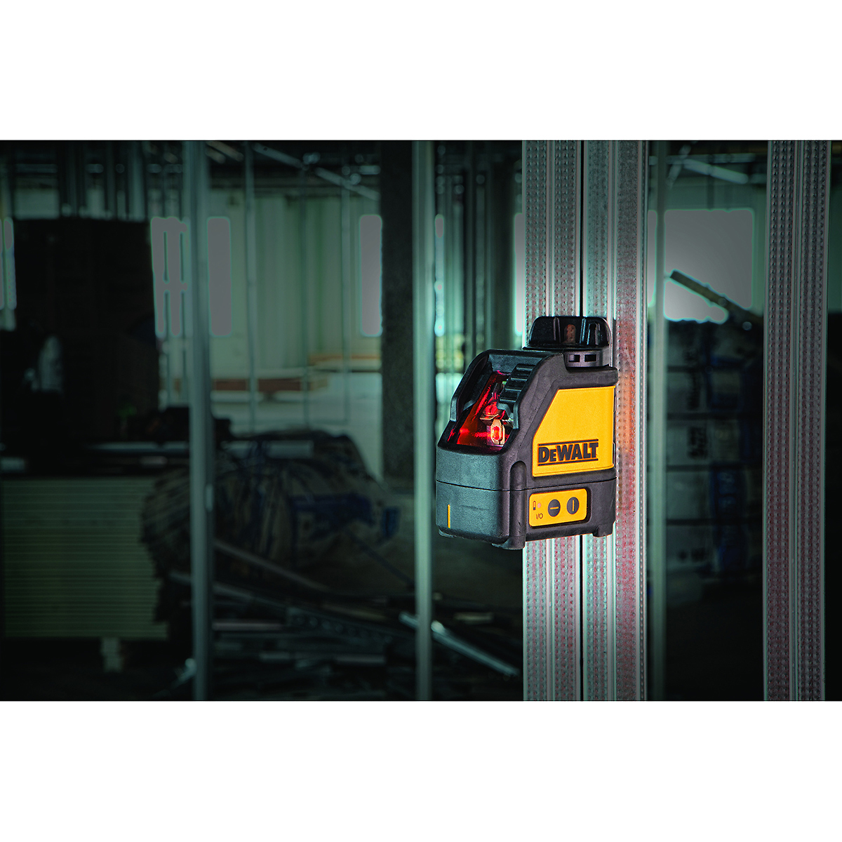 DEWALT Kreuzlinienlaser rot batteriebetrieben