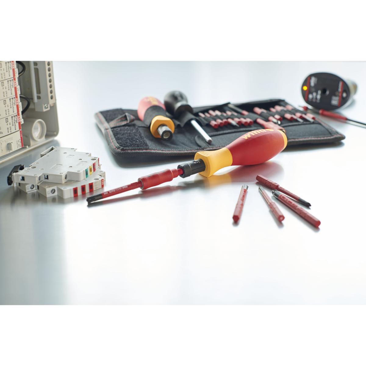 Wiha Drehmoment-Schraubendreher Set TorqueVario -S electric 0,8-5,0 Nm gemischt 19-teilges Set variabel einstellbare Drehmomentbegrenzung mit Falttasche