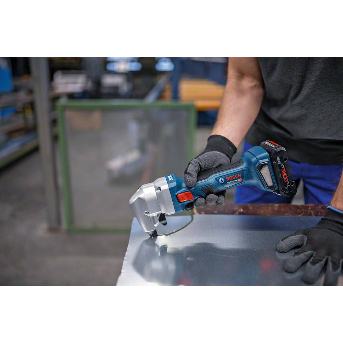 Bosch Akku-Nager GNA 18V-16 E, 2 Akku ProCORE18V 4.0Ah, Ladg. u. L-BOXX