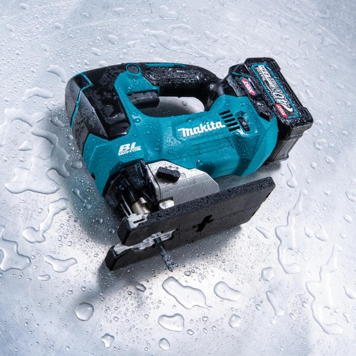 Makita Akku-Pendelhubstichsäge XGT - 40V max. - 135 mm - 800 - 3.500 U/min - JV002GZ