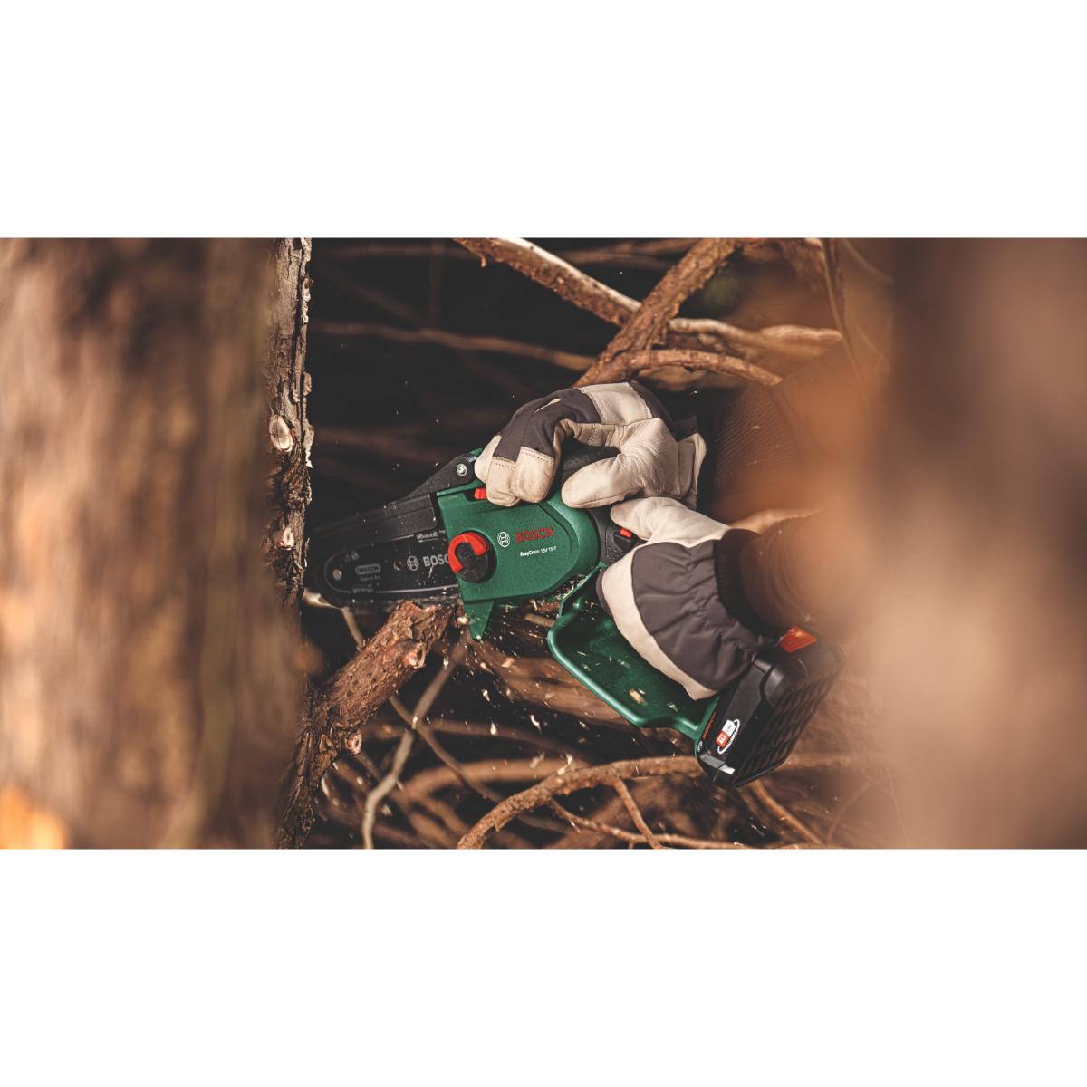 Bosch Akku-Kettensäge EasyChain 18V-15-7 ohne Akkupack