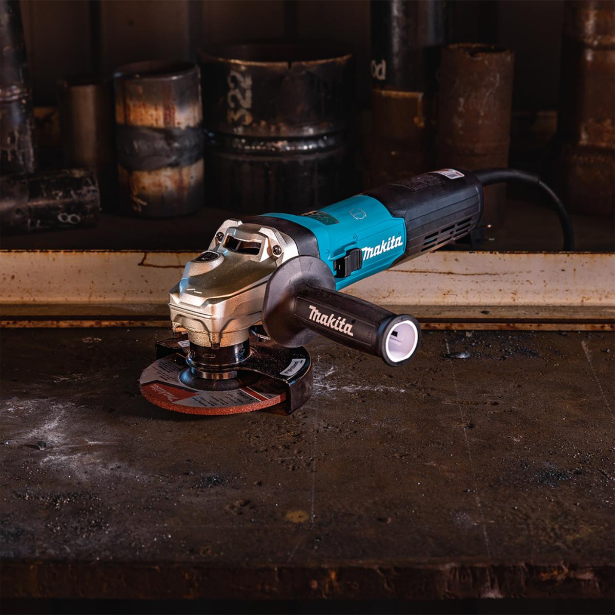Makita Winkelschleifer 1.900 W - 125 mm - 2.800-11.500 U/min - GA5091X01
