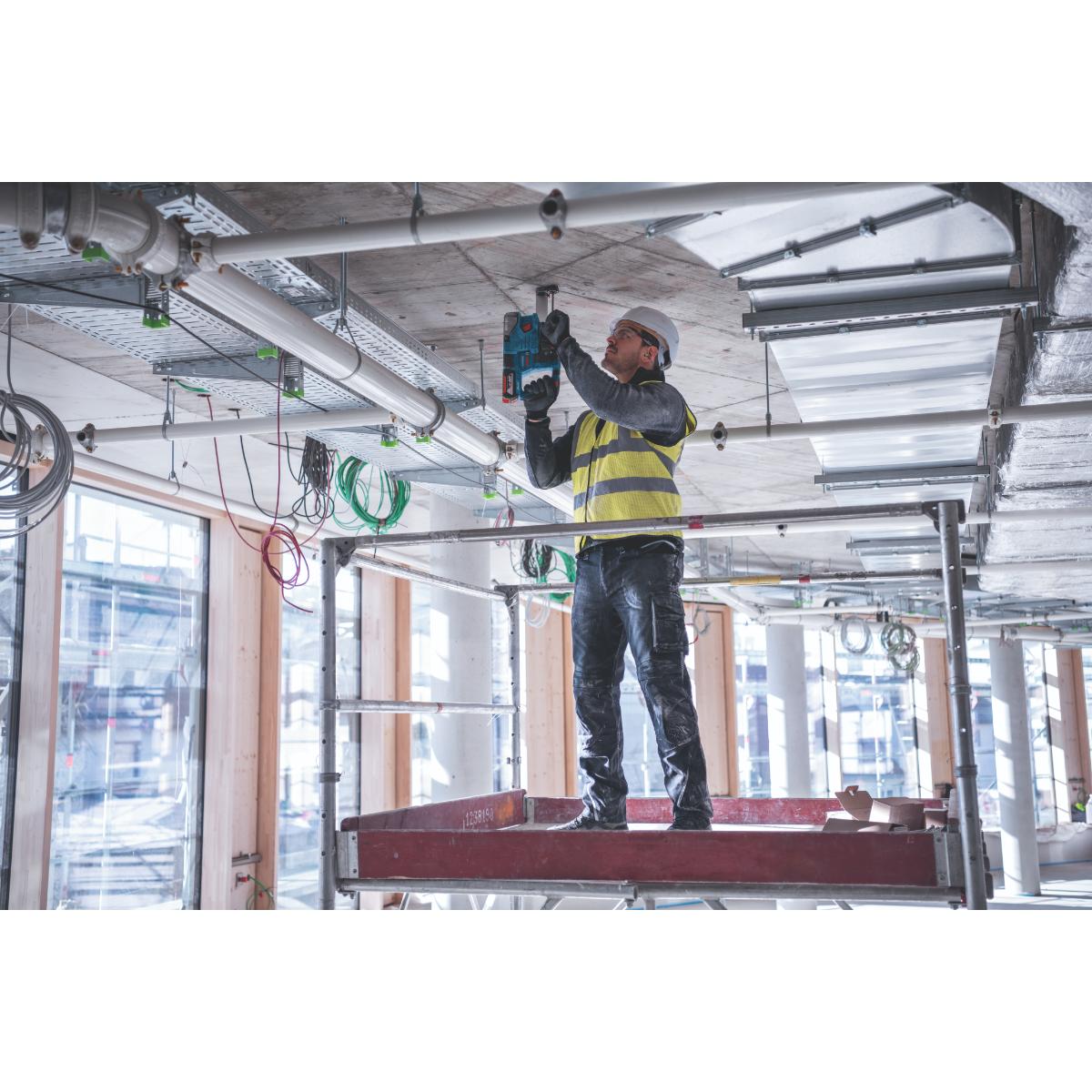 Bosch Akku-Bohrhammer mit SDS plus GBH 18V-22, L-BOXX