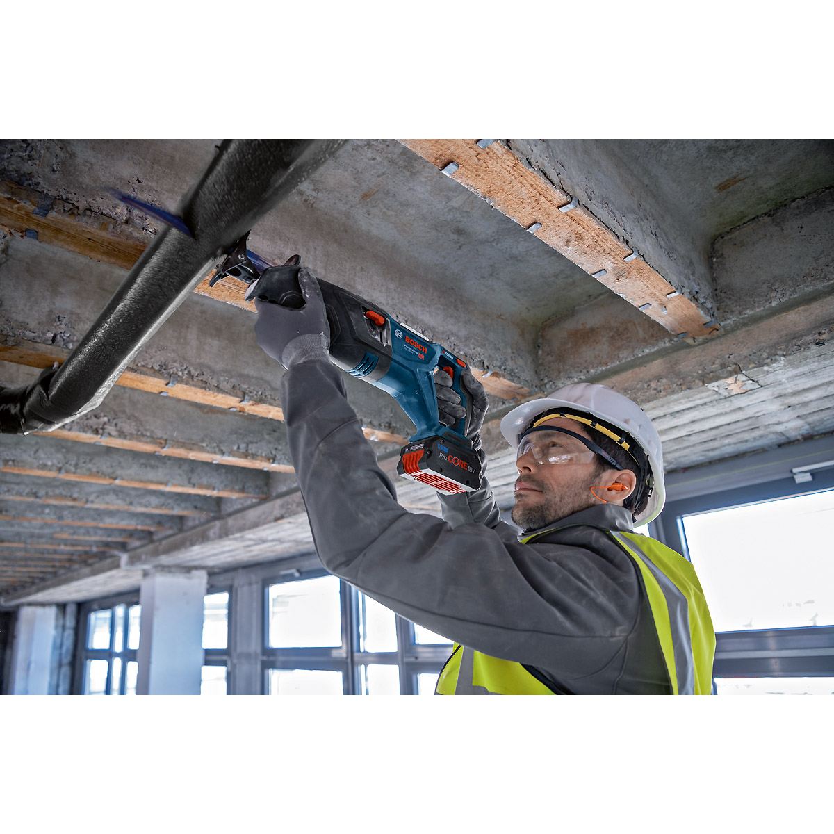 Bosch Akku-Säbelsäge BITURBO GSA 18V-28 mit Säbelsägeblatt Solo