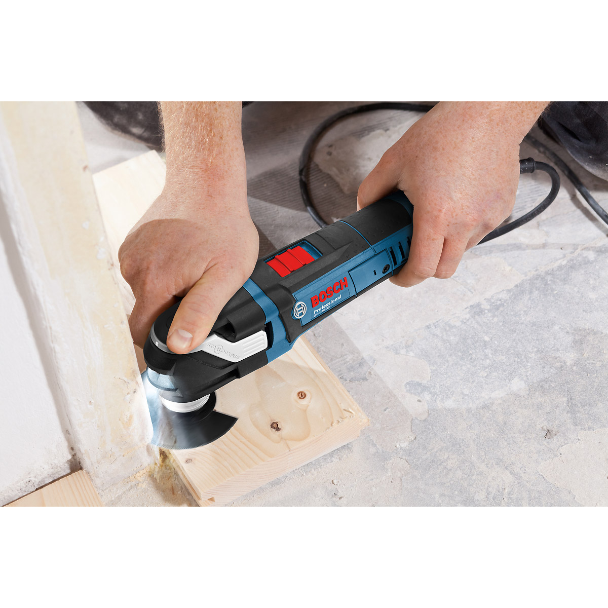 Bosch Multi-Cutter GOP 40-30, im Karton