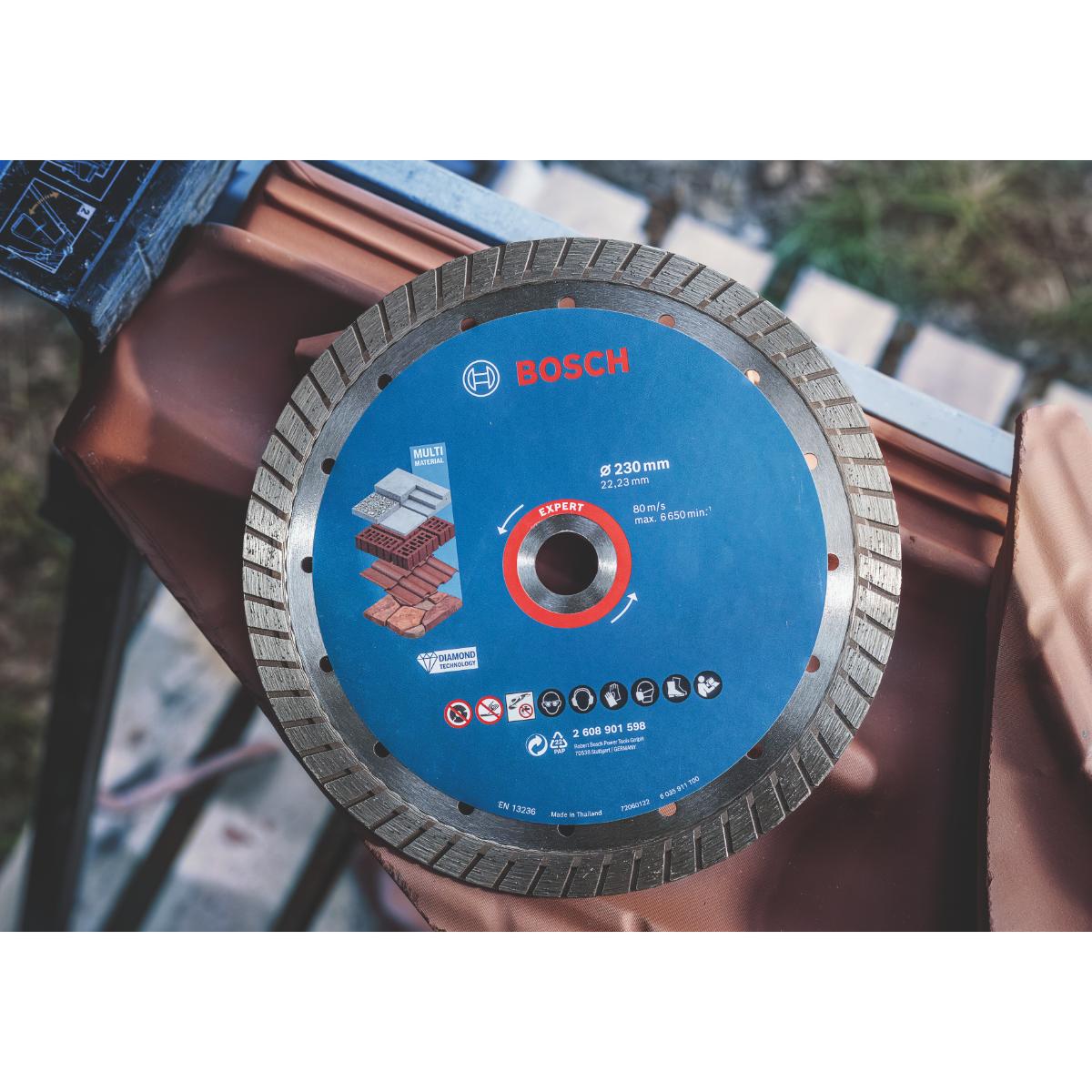Bosch EXPERT MultiMaterial X-LOCK Diamanttrennscheiben, 22,23 x 2,4 x 12 mm