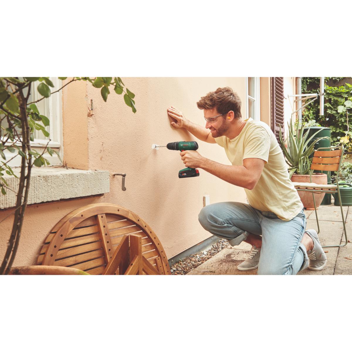 Bosch Akku-Bohrschrauber EasyImpact 18V-40, 1 x Akku PBA 18V 1.5Ah + SystemBox
