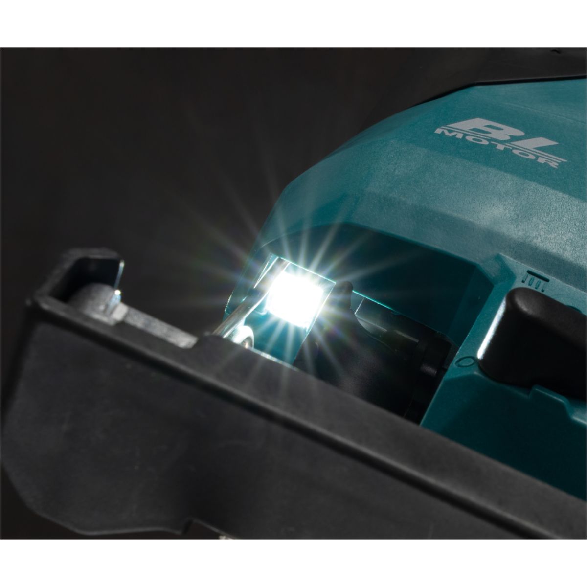Makita Akku-Pendelhubstichsäge 18V (ohne Akku, ohne Ladegerät) DJV184Z