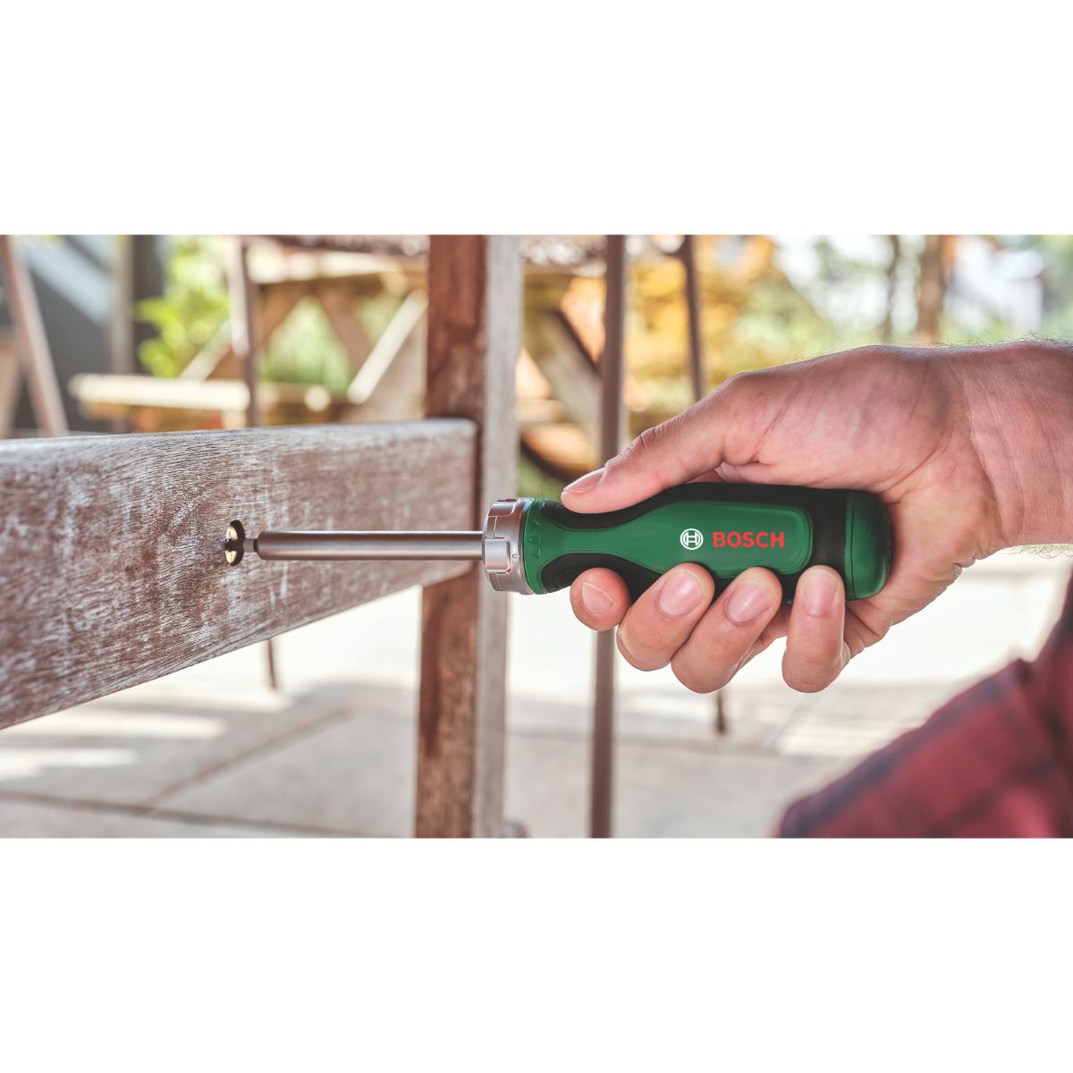 Bosch Bit-Ratschenschraubendreher mit 12 Bits