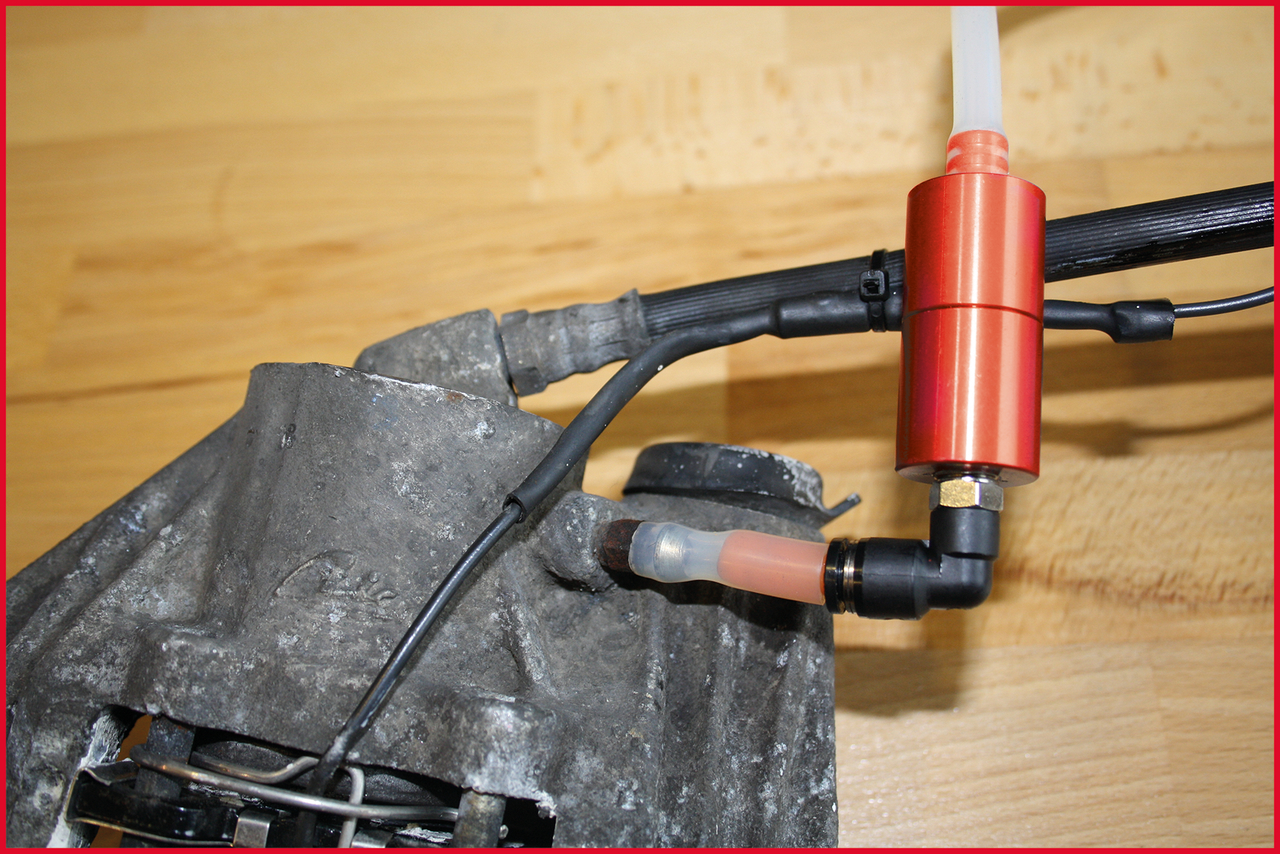 KS Tools Ein-Mann-Bremsenentfüfter mit Auffangflasche