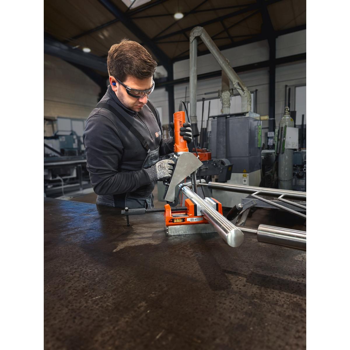 Fein Magnetschraubstock mit Backenbreite von 100 mm VersaMAG Schraubstock Set inkl. Schutzbacken aus
