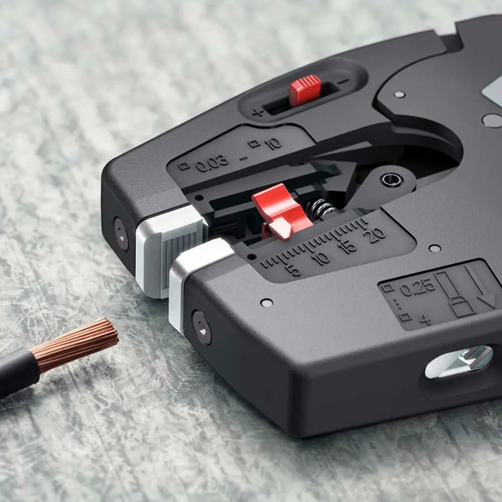 KNIPEX NexStrip Elektriker-Multiwerkzeug mit rutschhemmenden Kunststoff-Hüllen 190 mm