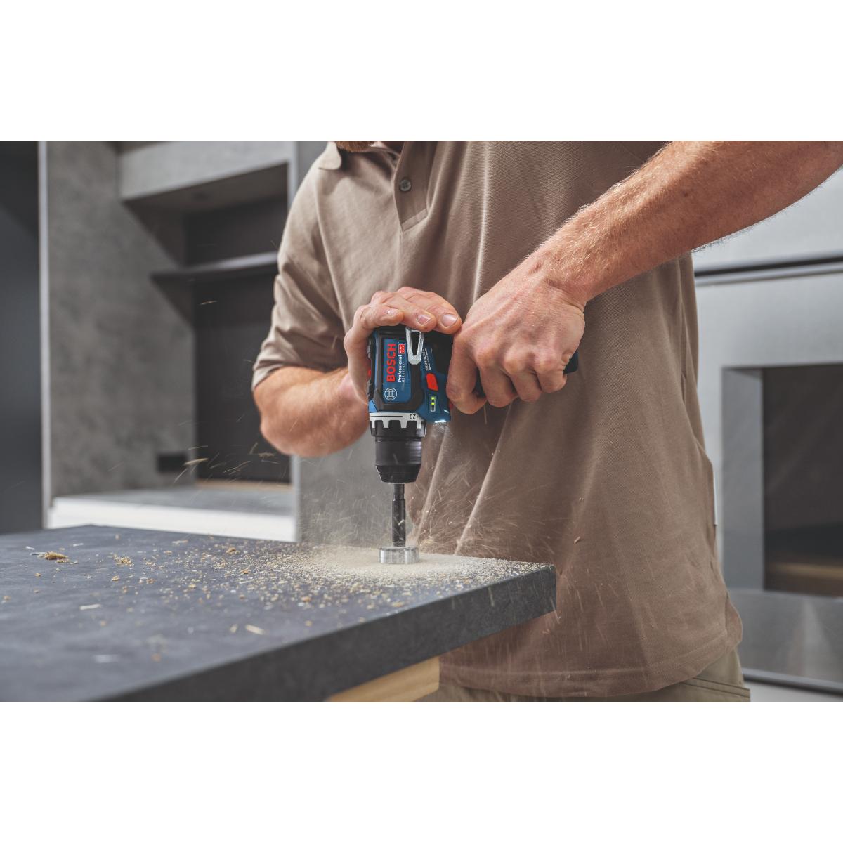 Bosch Akku-Bohrschrauber GSR 12V-32, 2 x Akku GBA 12V 2.0Ah in L-BOXX