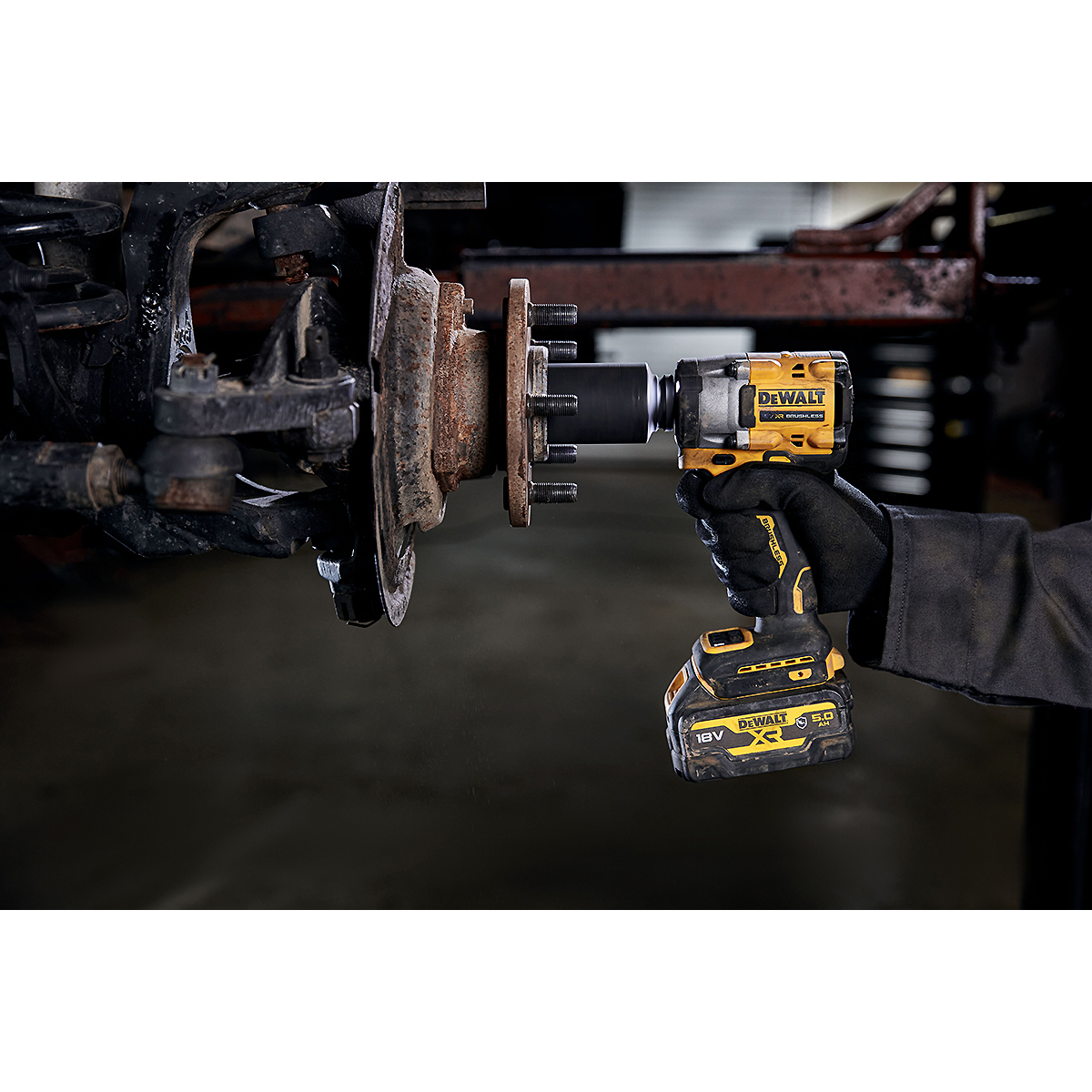 DEWALT Akku-Schlagschrauber 3/8 Zoll XR 18V 406Nm Spezialausführung + 2 Akku + Schnellladegerät