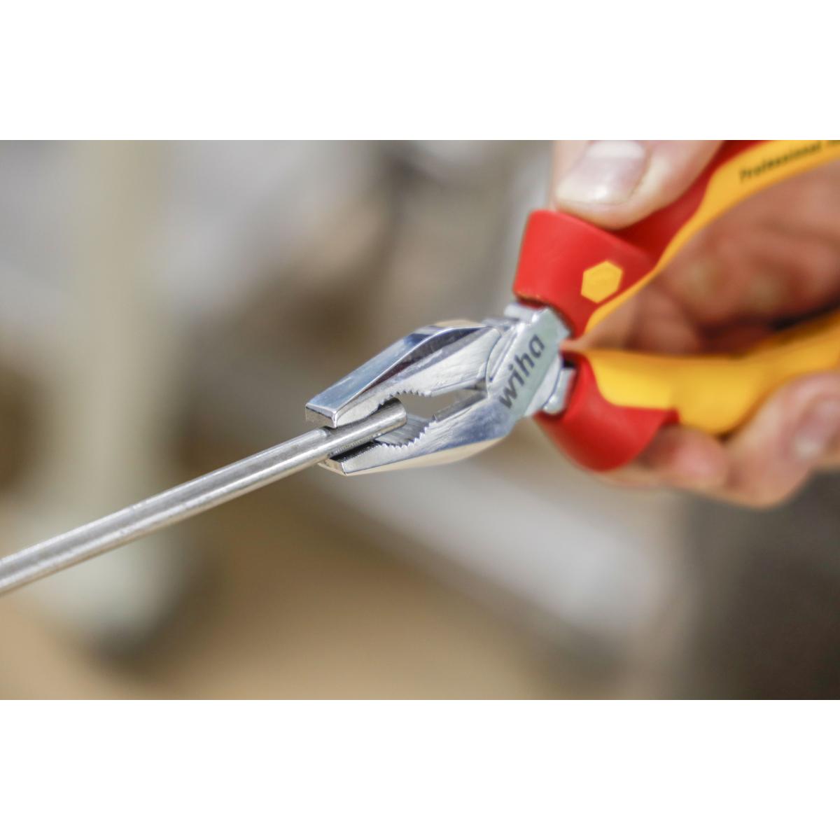 Wiha Kombizange Professional electric mit DynamicJoint und OptiGrip mit extra langer Schneide