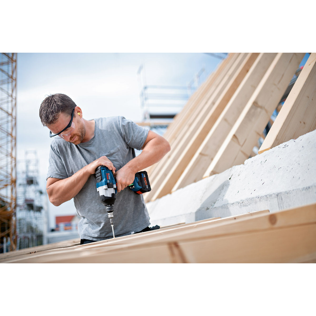Bosch Akku-Drehschlagschrauber GDS 18V-1000 mit 2x Akku ProCORE18V 5.5Ah in L-BOXX