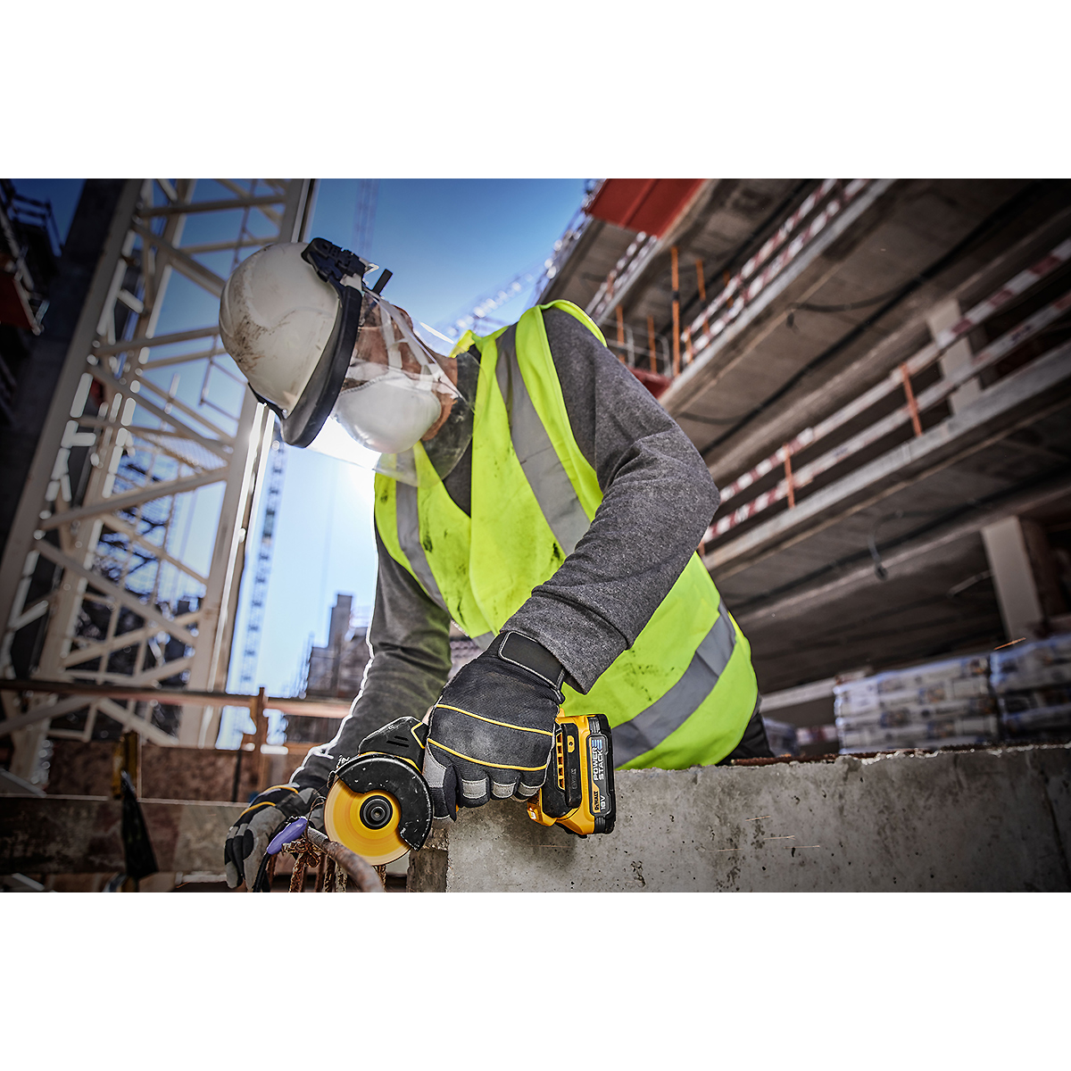 DEWALT Akku-Multimaterialschneider 18V 76mm