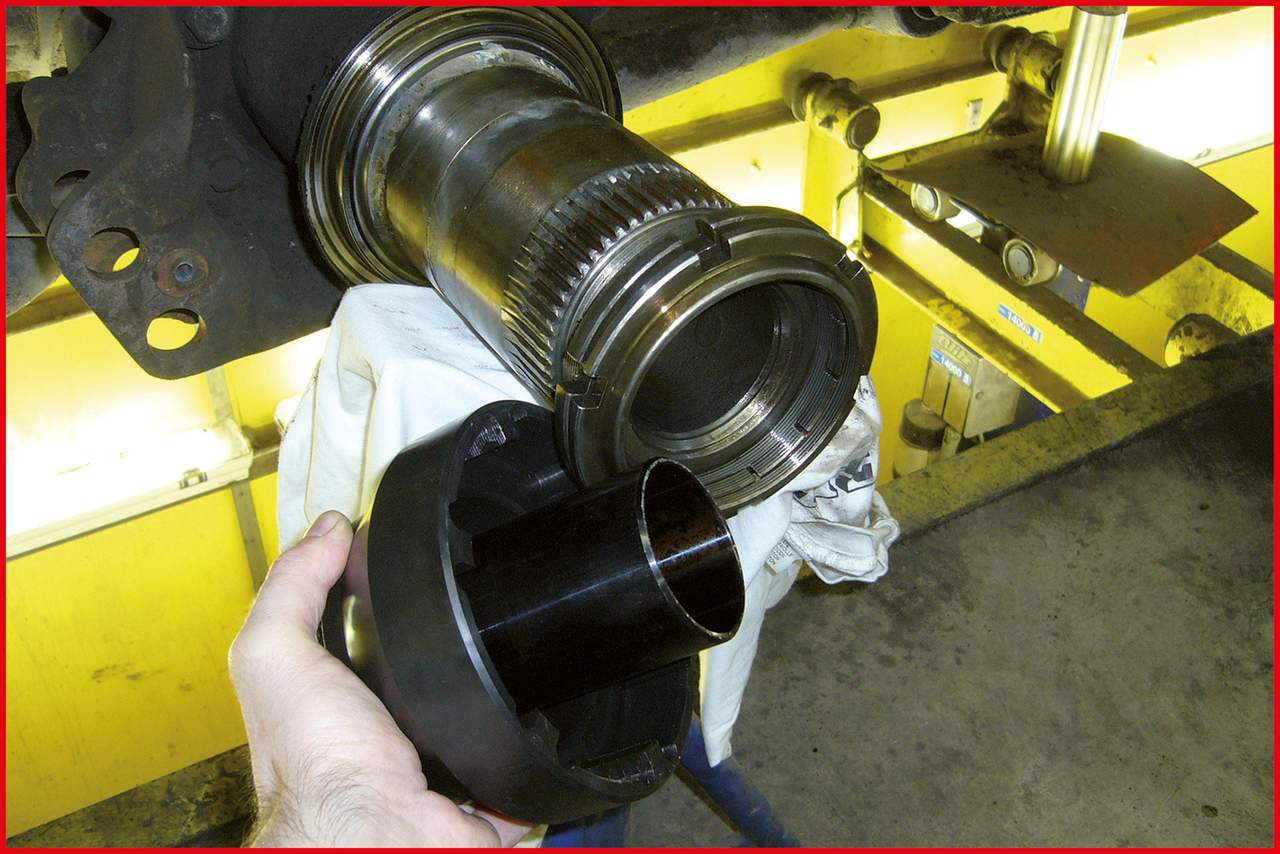 KS Tools 3/4" Nutmuttern-Schlüssel mit 6 Zapfen für Mercedes und MAN, 95-115mm