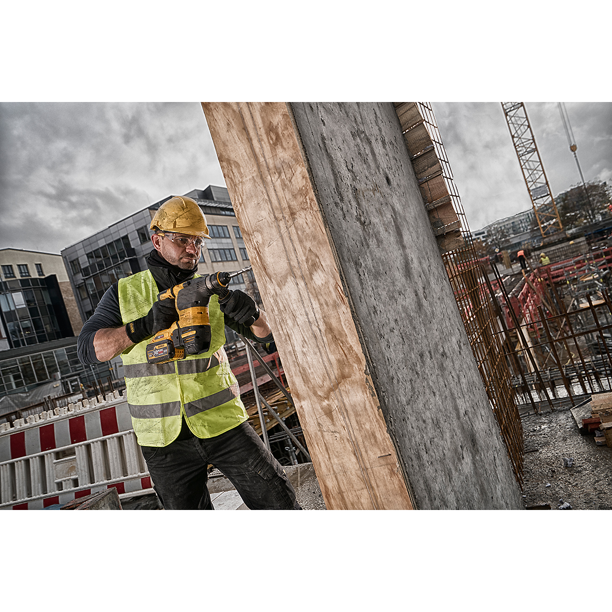 DEWALT Akku-Kombihammer 54V SDS-plus 30mm Basisversion