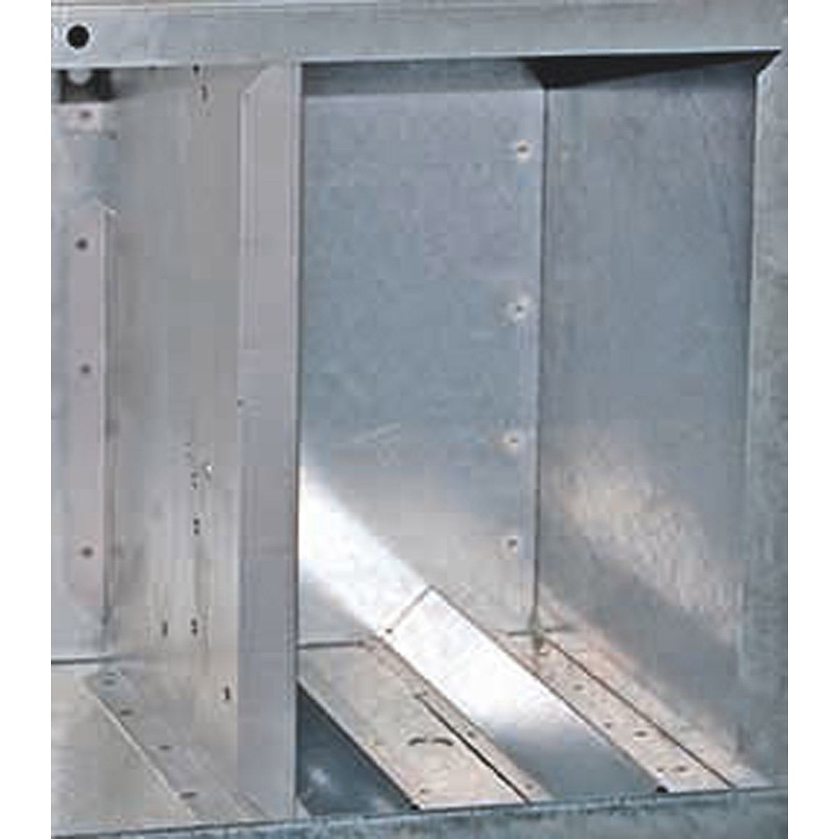 Kerbl Metall-Akkukasten mit Dach für AN-12V-Geräte