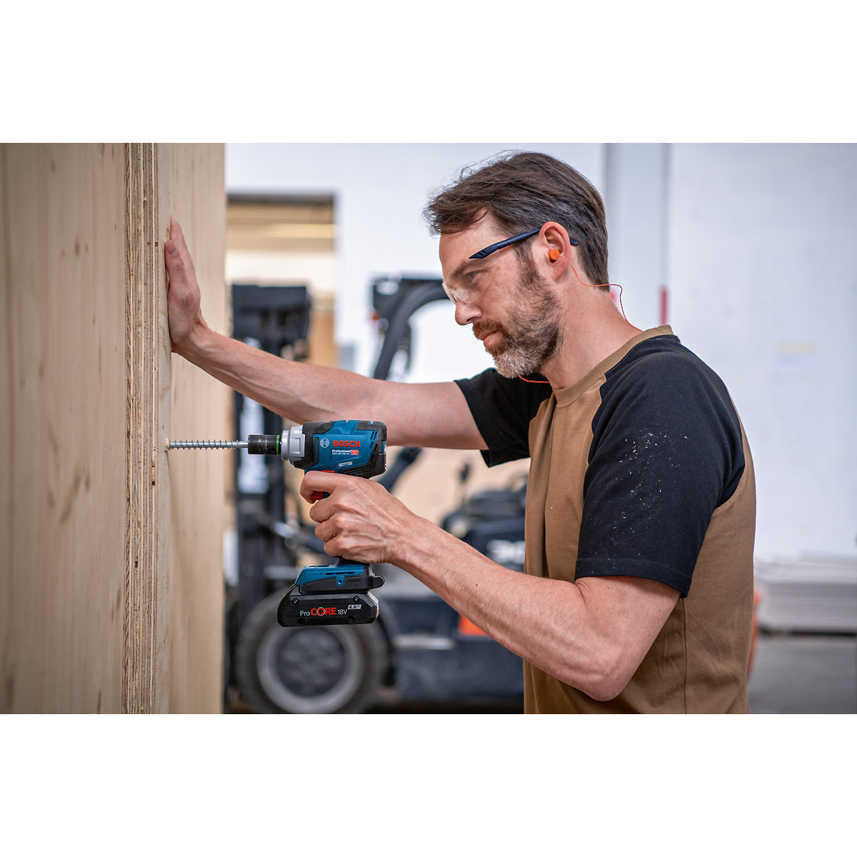 Bosch Akku-Drehschlagschrauber GDS 18V-330 HC, 2xAkku GBA 18V 5.0Ah, GAL 18V-40 Pro