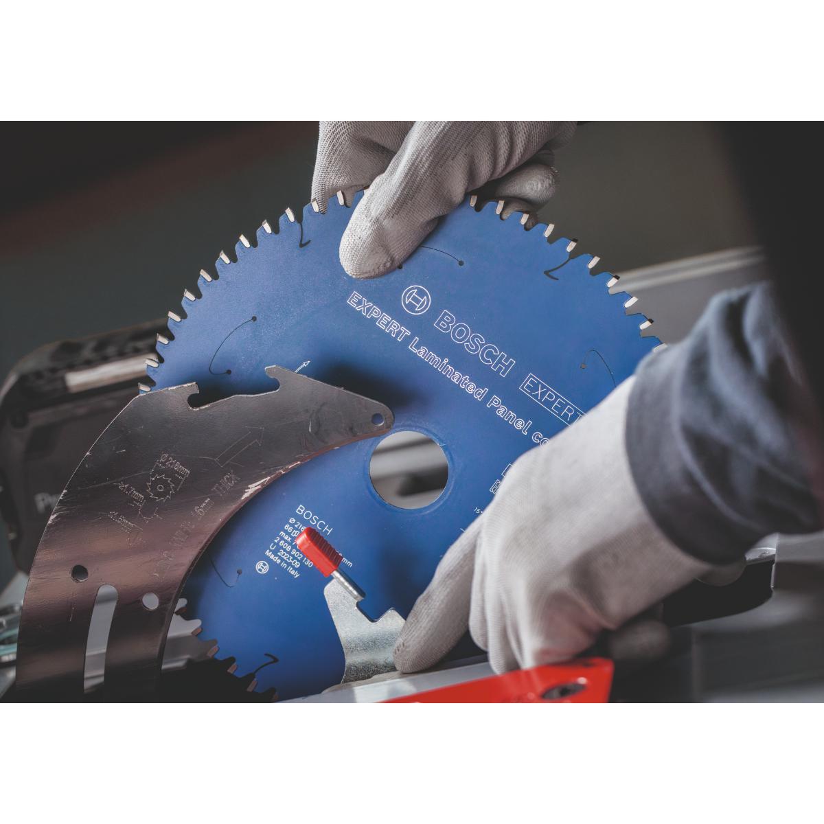 Bosch EXPERT Laminated Panel Kreissägeblatt, 210x2,1x30 mm, Z66