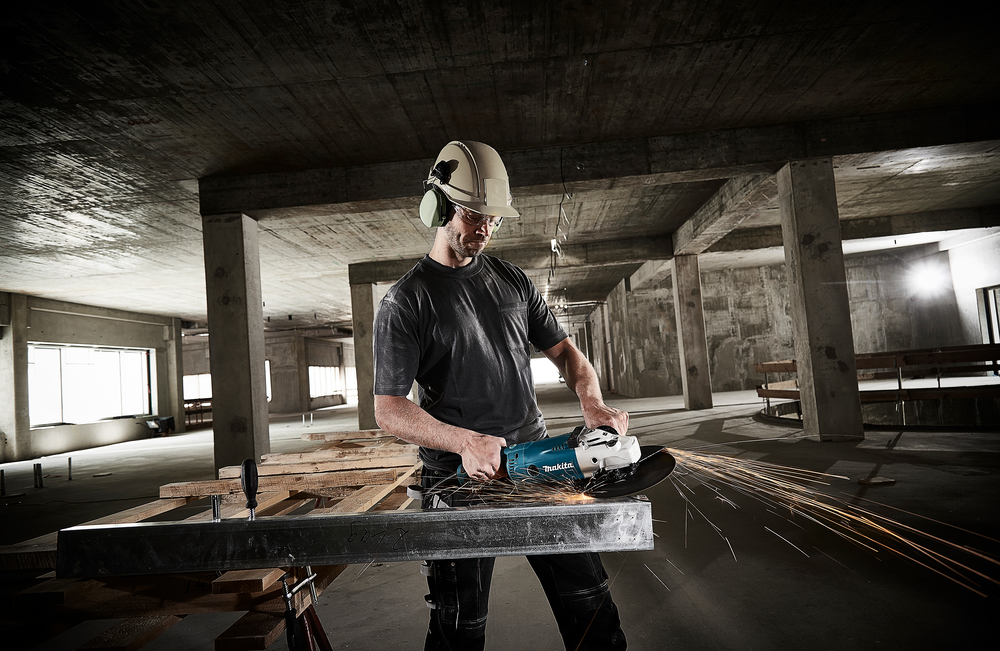 Makita Winkelschleifer  - GA9020RFK3 
