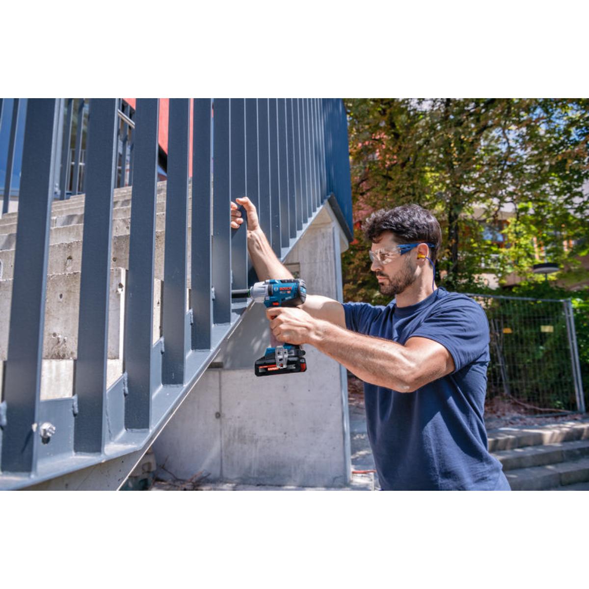 Bosch Akku-Drehschlagschrauber GDS18V-450H in L-BOXX