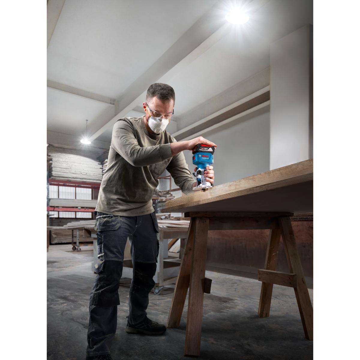 Bosch Oberfräse GLF 18V-8,L-BOXX 136