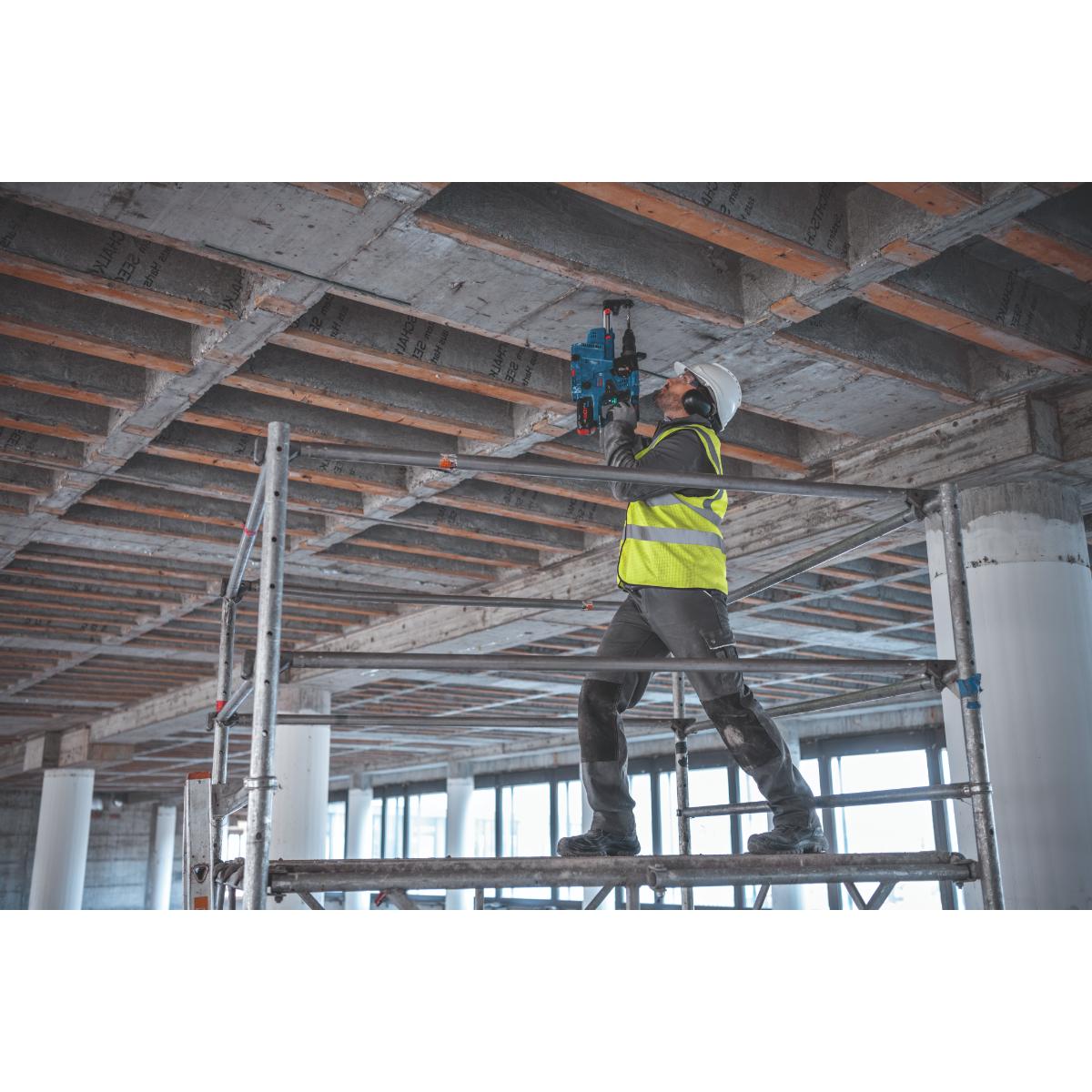 Bosch Akku-Bohrhammer mit SDS plus GBH 18V-28 CF,  L-BOXX 238, L-BOXX-Einlage, solo (L)