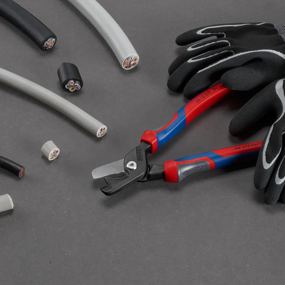 KNIPEX StepCut XL Kabelschere mit Stufenschnitt mit Comfort-Griffen brüniert 225 mm