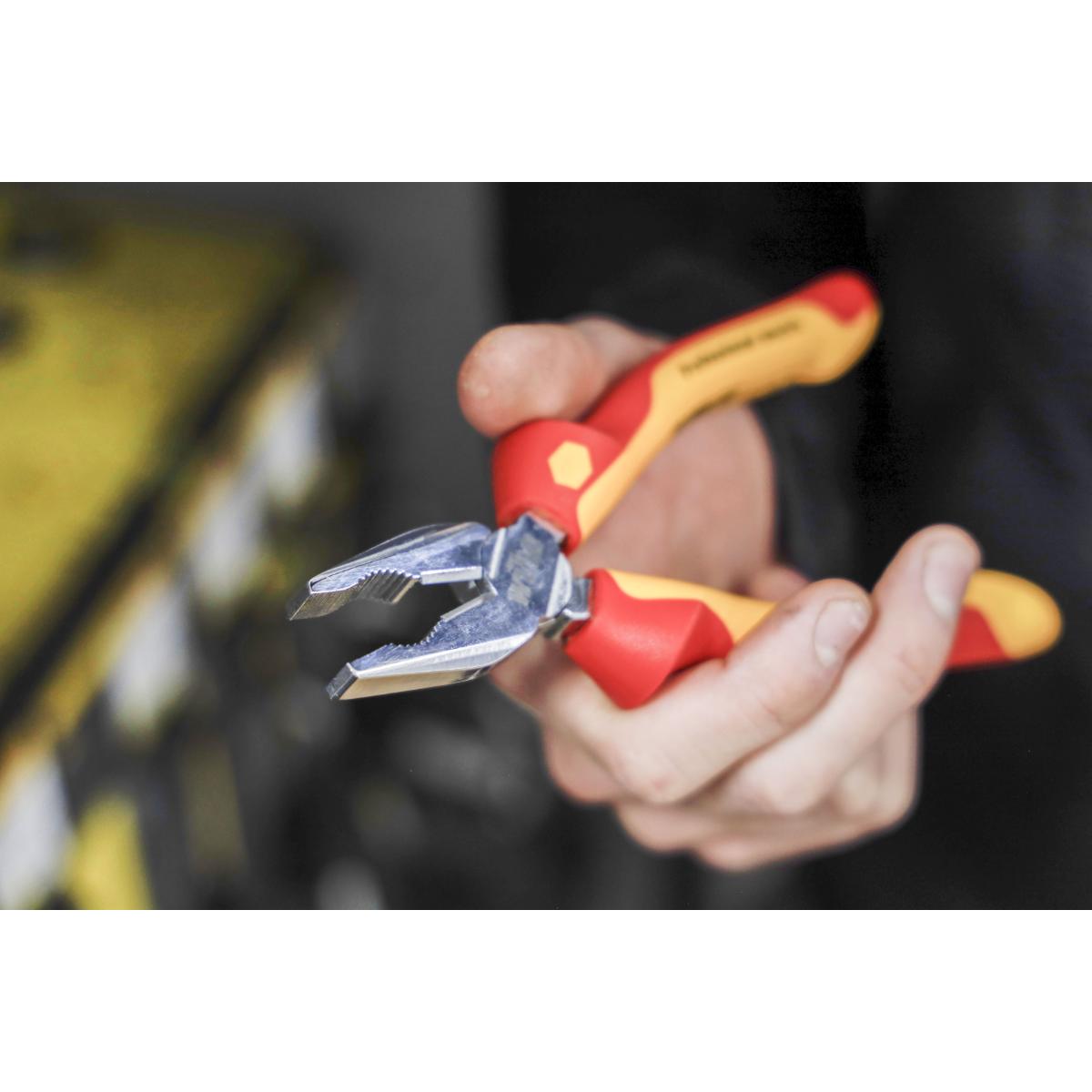 Wiha Kombizange Professional electric mit DynamicJoint und OptiGrip mit extra langer Schneide