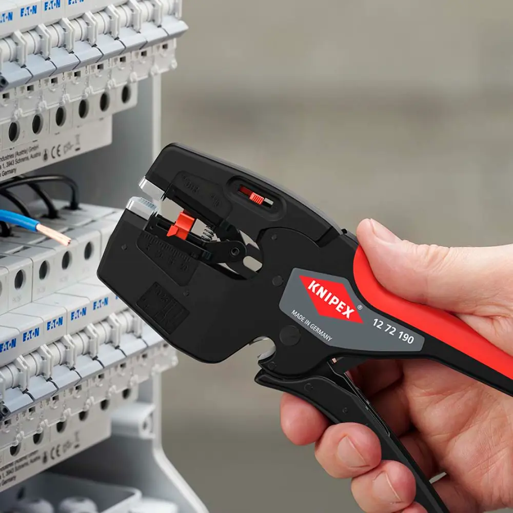 KNIPEX NexStrip Elektriker-Multiwerkzeug mit rutschhemmenden Kunststoff-Hüllen 190 mm