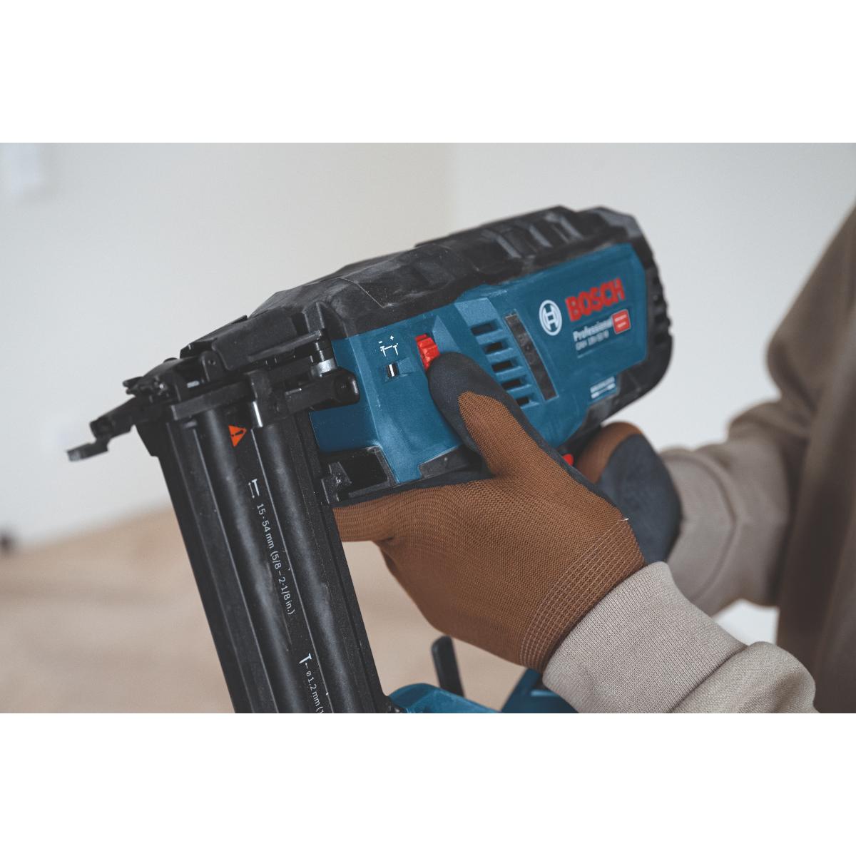 Bosch Akku-Holznagler GNH 18V-50 M inkl. L-BOXX 238