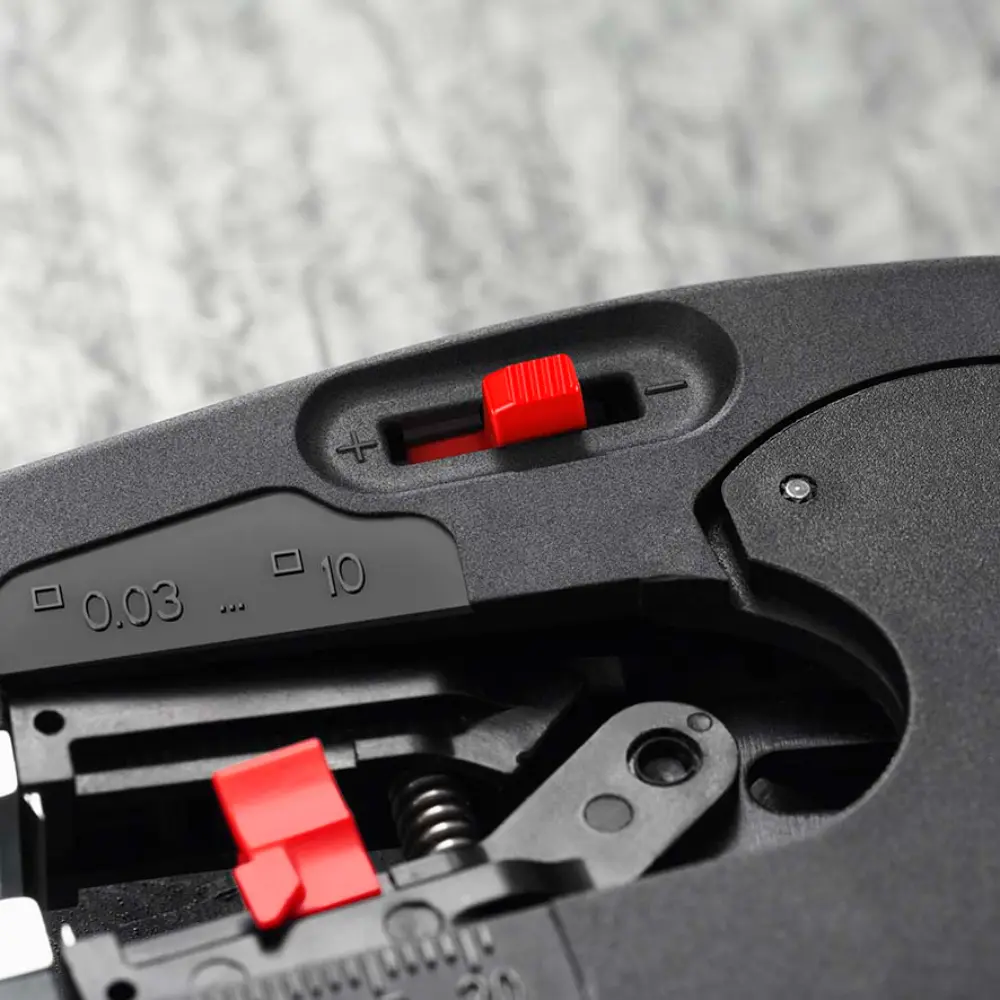 KNIPEX NexStrip Elektriker-Multiwerkzeug mit rutschhemmenden Kunststoff-Hüllen 190 mm