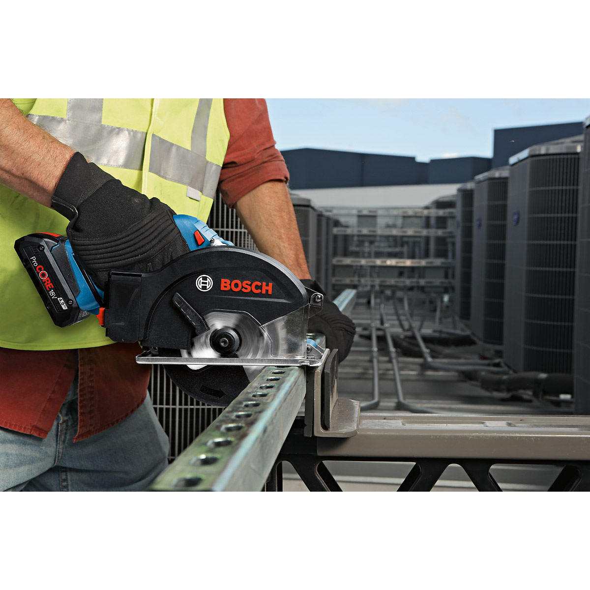 Bosch Akku-Kreissäge GKM 18V-50 in L-BOXX