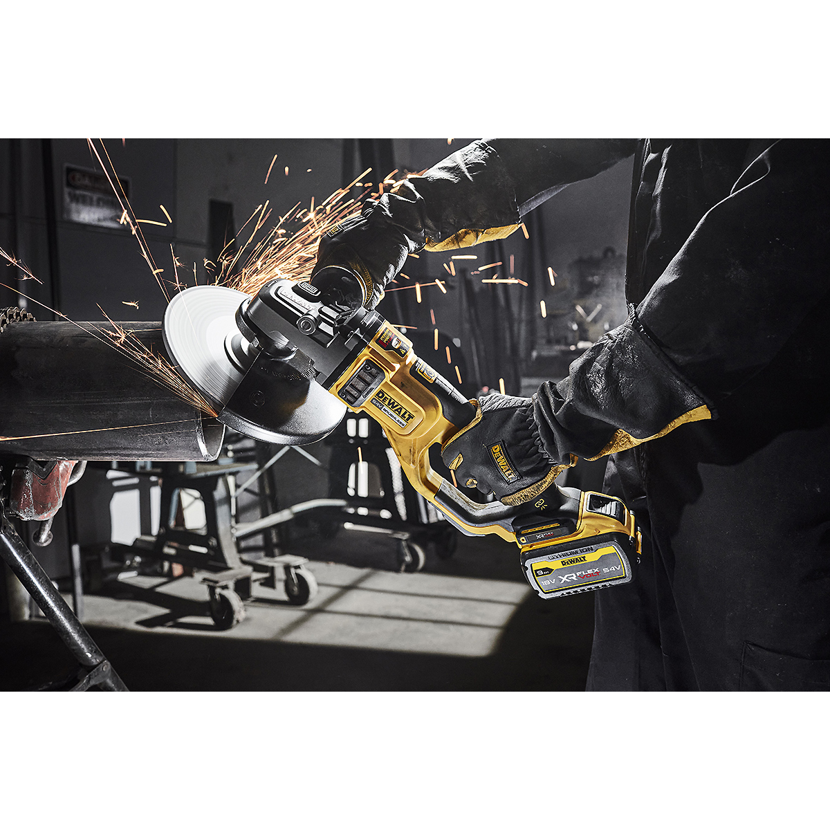 DEWALT XR FLEXVOLT Akku-Winkelschleifer 54V 230mm Basisversion in Transportkoffer