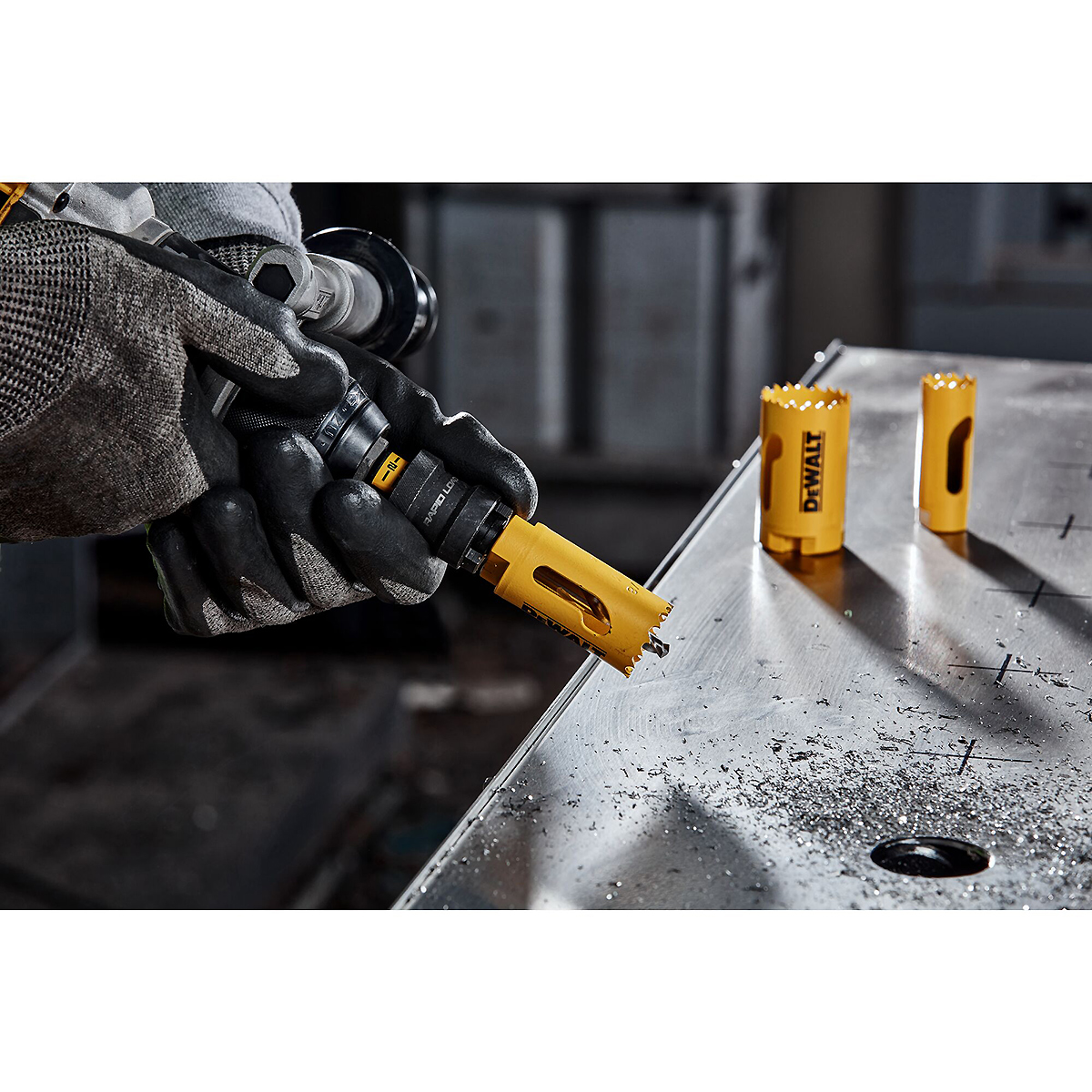 DEWALT Schnellwechselhalter RAPID LOAD für Lochsägen 14-30mm + HSS-Mehrzweckbohrer