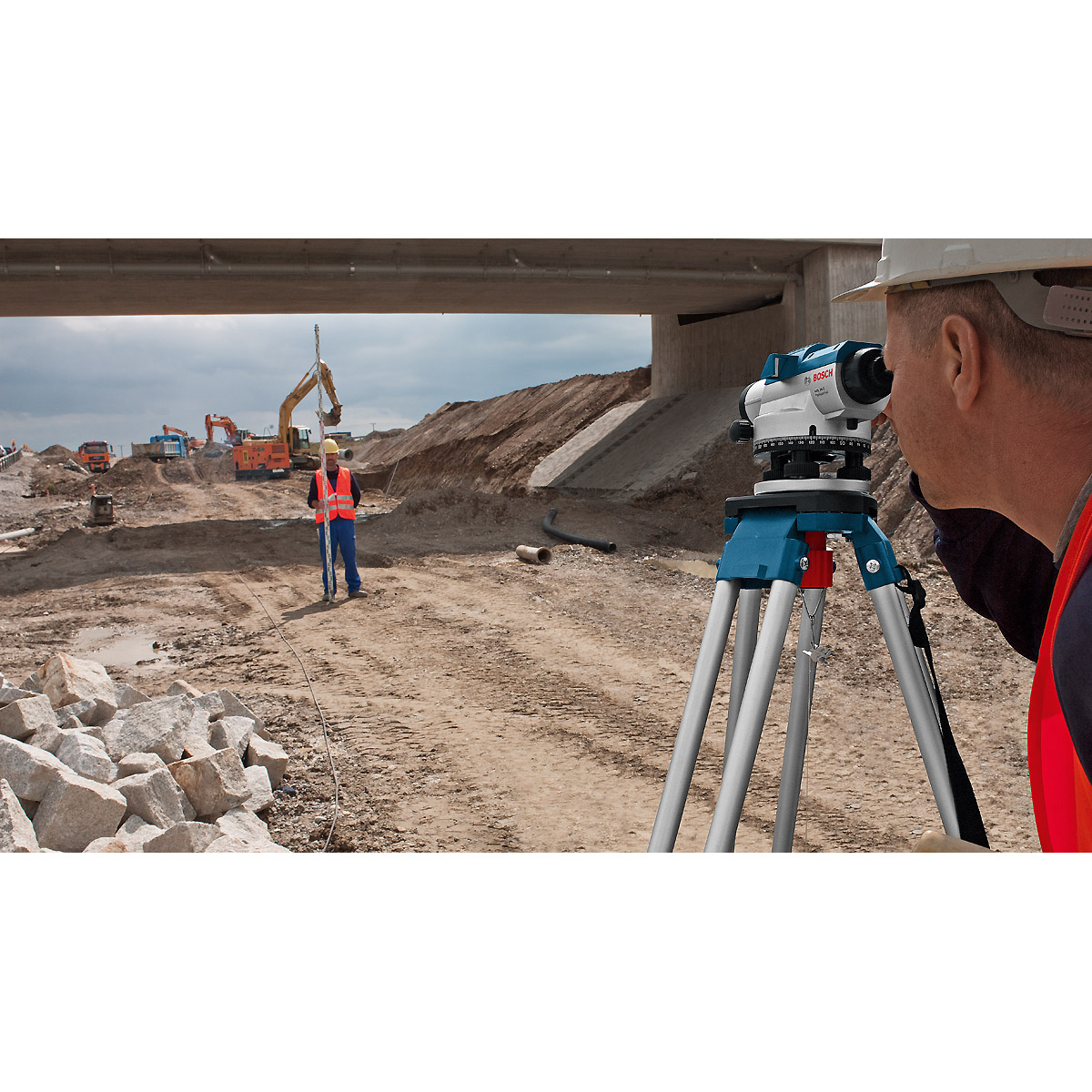 Bosch Optisches Nivelliergerät GOL 26 G