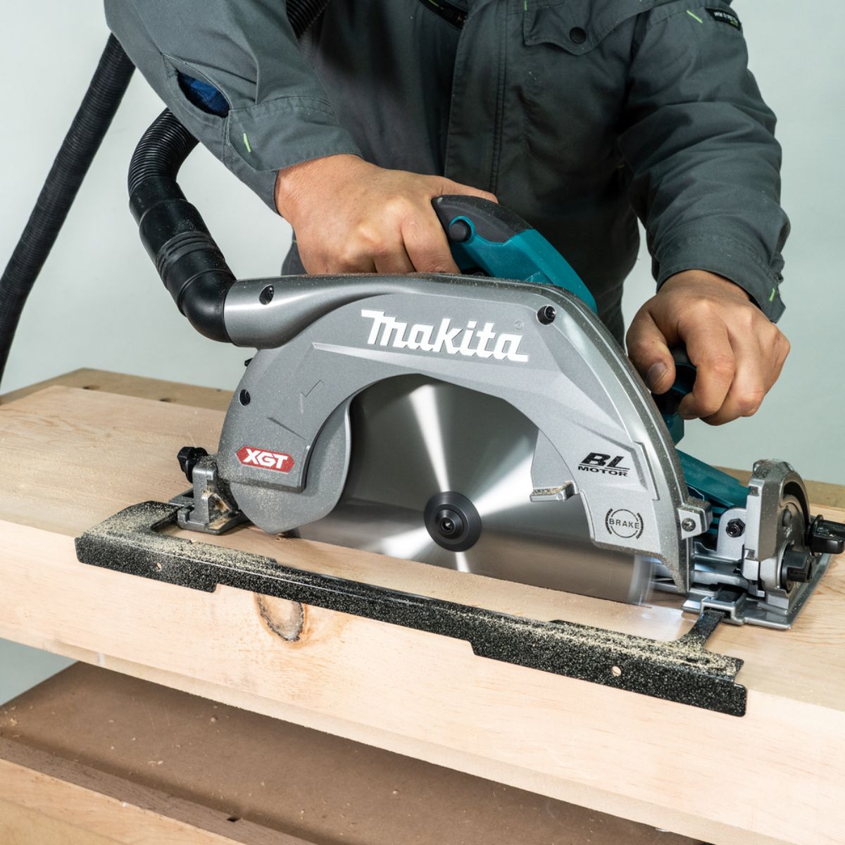 Makita Akku-Handkreissäge 101mm 40V max. (ohne Akku, ohne Ladegerät) HS011GZ