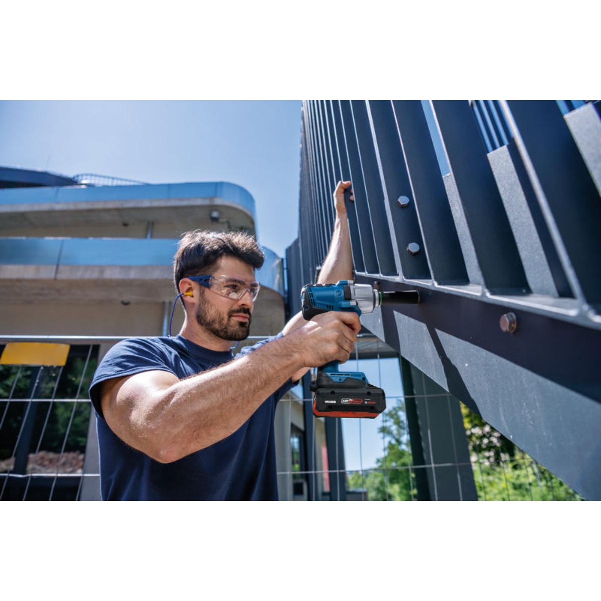 Bosch Akku-Drehschlagschrauber GDS18V-450H in L-BOXX