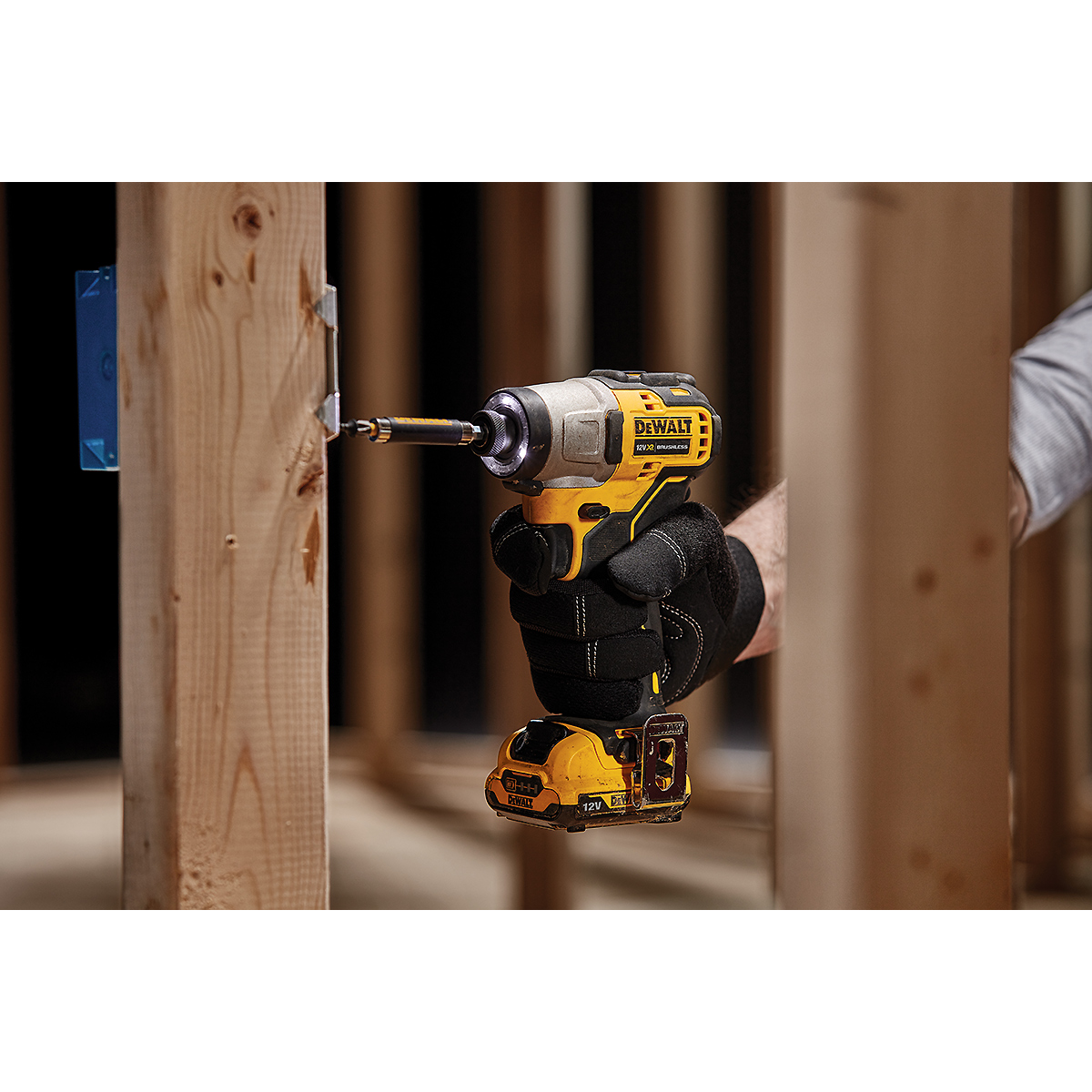 DEWALT Akku-Schrauber 1/4 Zoll 12V + 2 Akku + Schnellladegerät