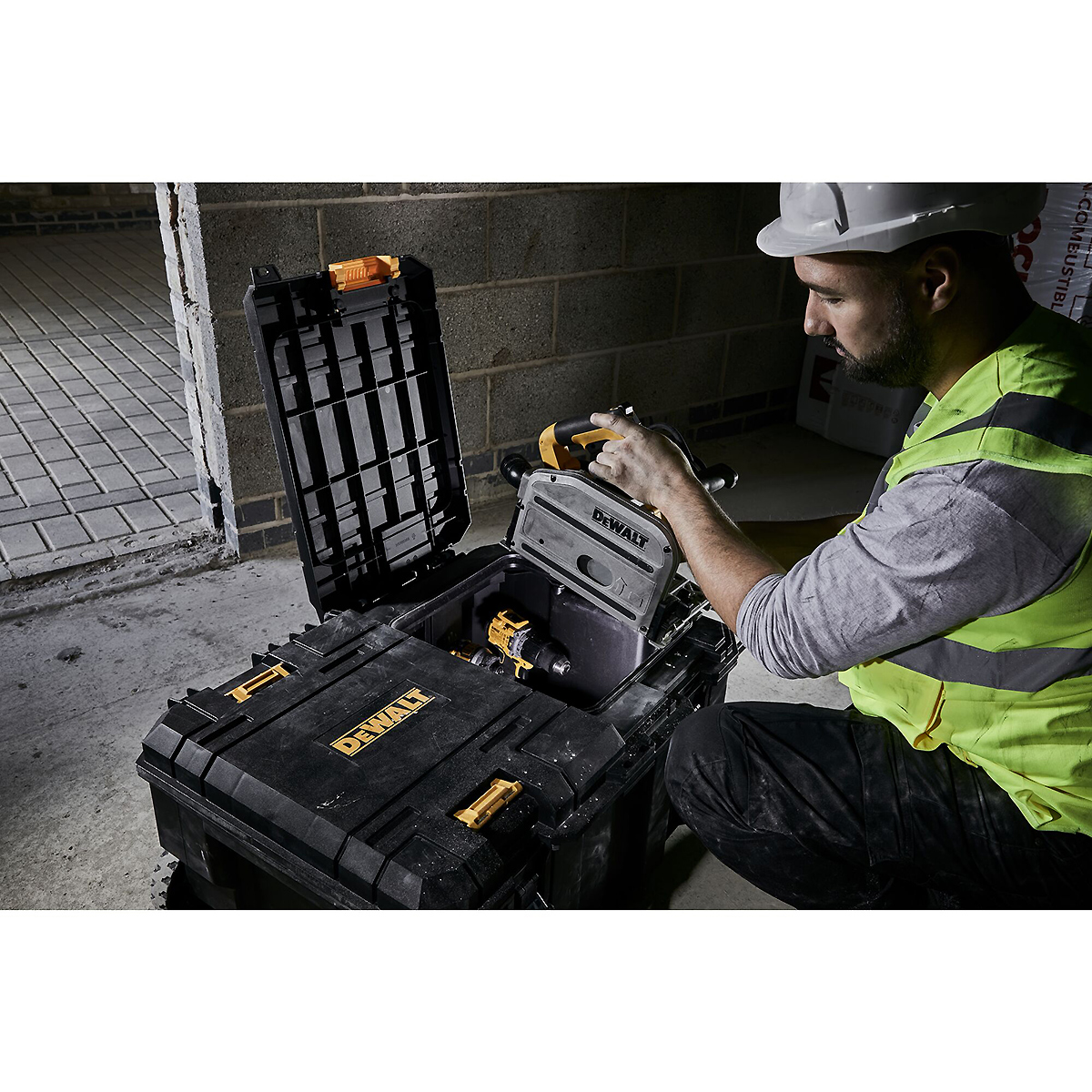 DEWALT Mobile Montagebox T-STAK